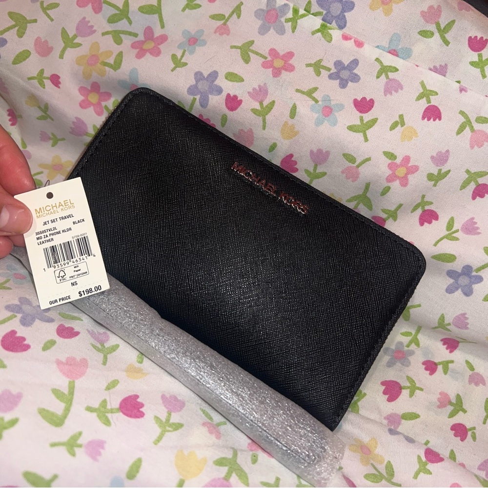 Michael Kors phone holder wallet wristlet